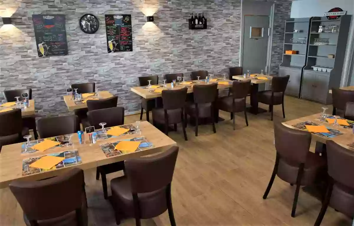 Le restaurant - Le Relais - Massiac - restaurant a faire MASSIAC